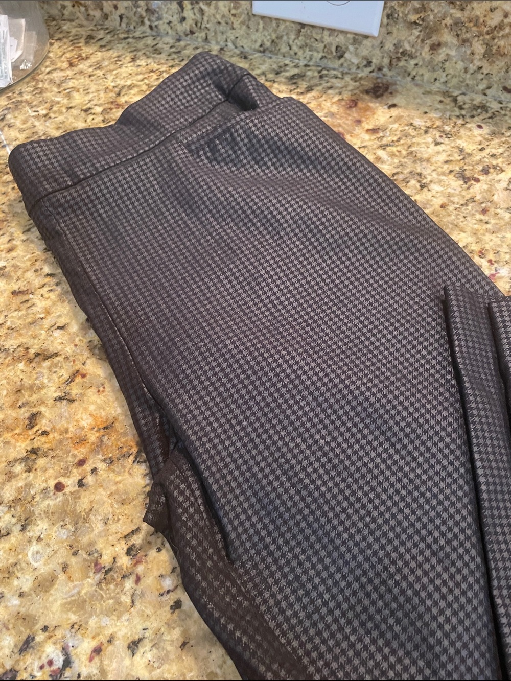 Chico's Ankle Crop shiny Houndstooth Pants
